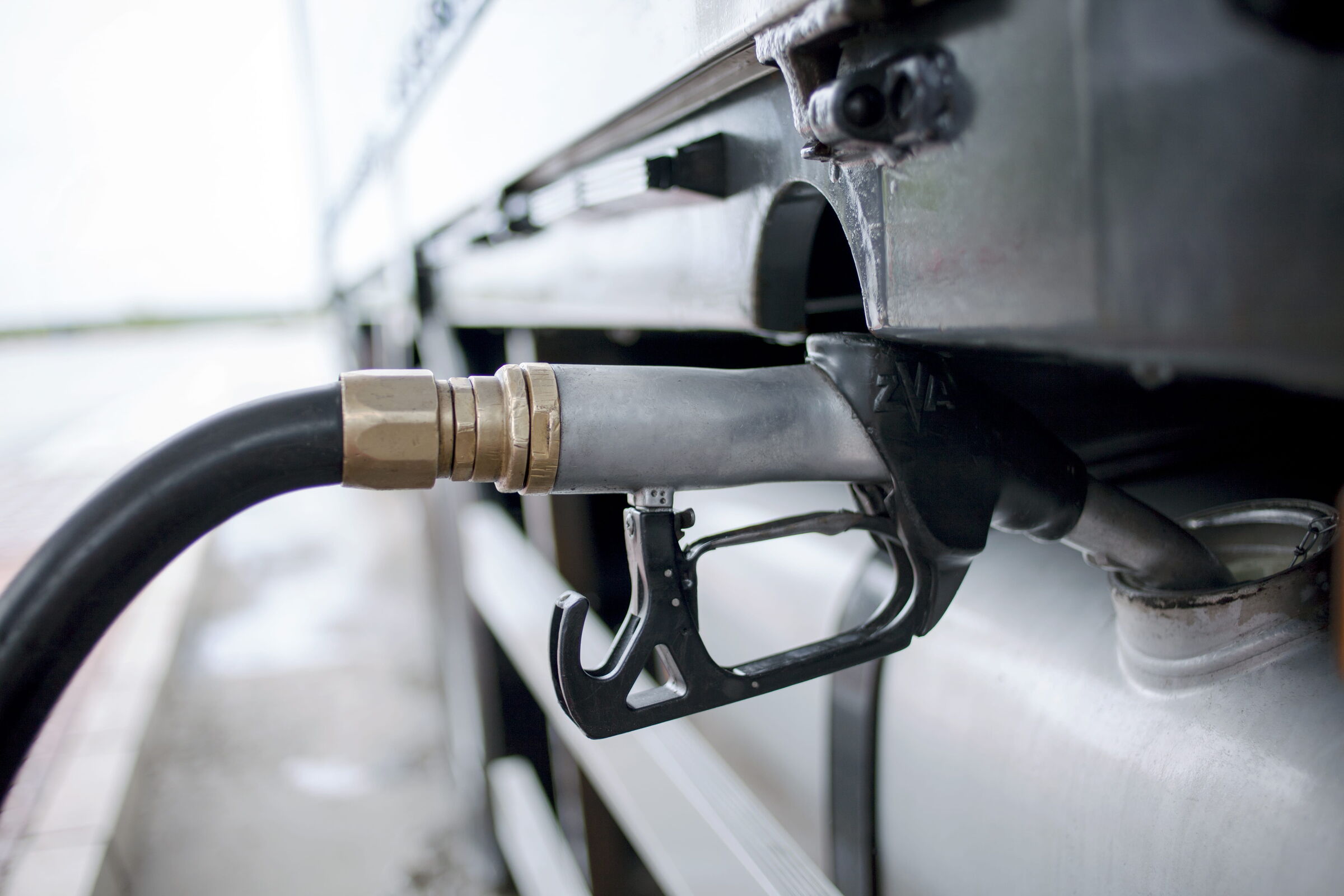 Lkw im Straßengüterverkehr als Symbol für den Diesel-Floater und planbare Transportkosten